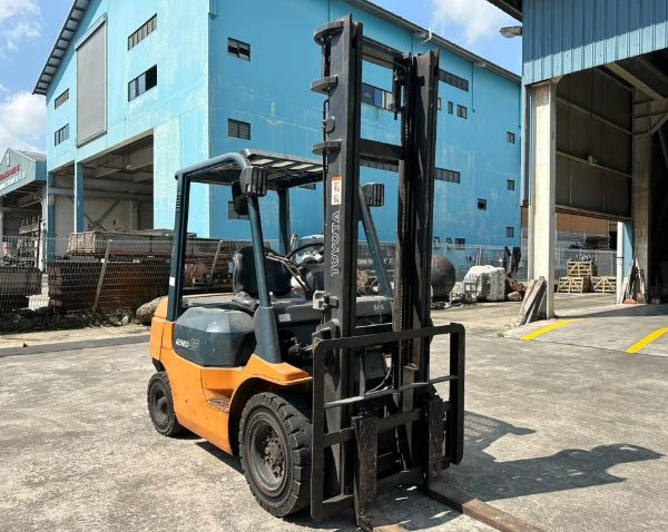 Toyota 25t cu 3