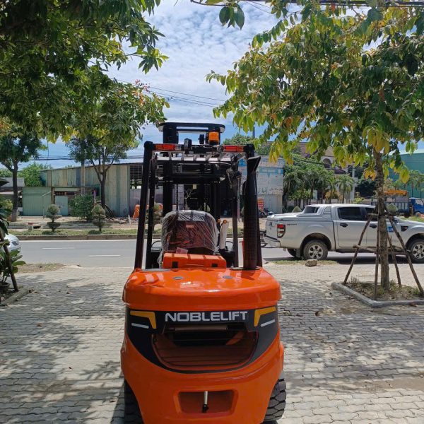 XE NÂNG DẦU NOBLELIFT 3,5 TẤN MỚI 100% - Ảnh 9
